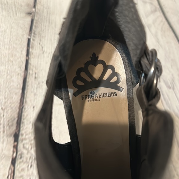 Fergalicious peep toe booties - Picture 7 of 9